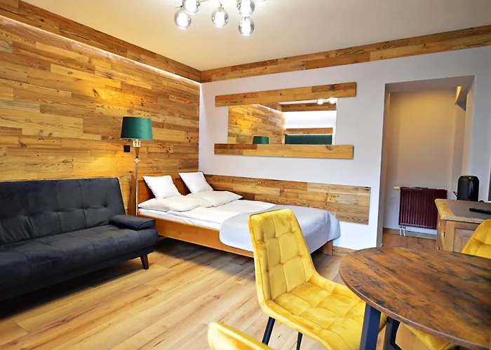 Lena シクラルスカ・ポレンバ