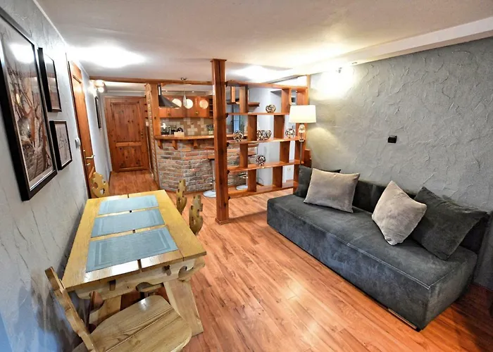 ホームステイ Lena シクラルスカ・ポレンバ