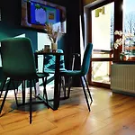 Lena *