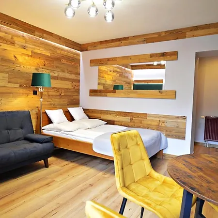 Lena شكلارسكا بوريبا